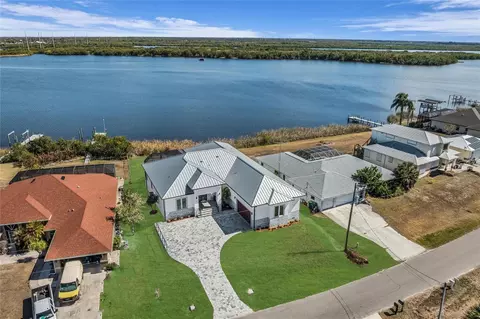 2228 Harbour Dr, Punta Gorda, FL 33983