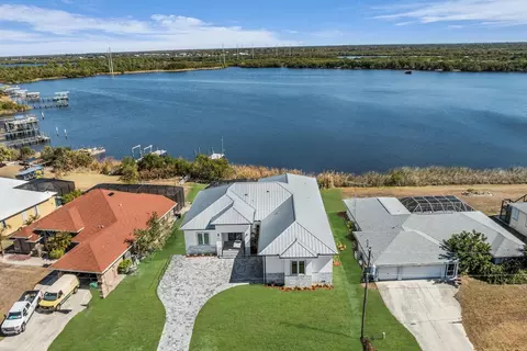 2228 Harbour Dr, Punta Gorda, FL 33983