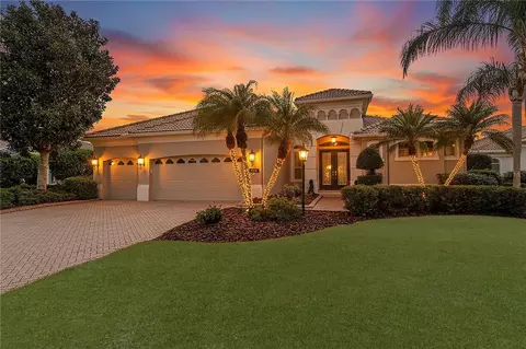 7012 Twin Hills Ter, Lakewood Ranch, FL 34202