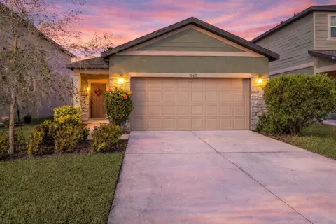Exterior - 10427 Ladybug Cv, Parrish, FL 34219 photo 4 of 7