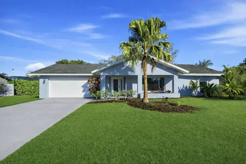 5385 Dominica Cir, Sarasota, FL 34233