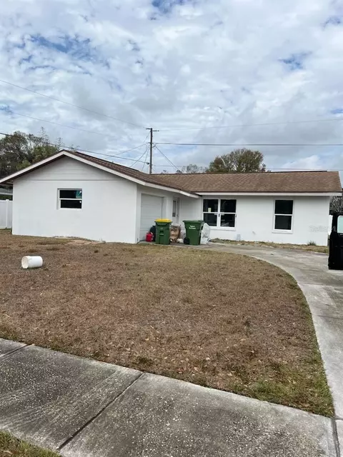 3015 Novus St, Sarasota, FL 34237