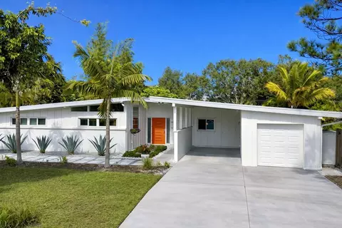 2715 Valencia Dr, Sarasota, FL 34239