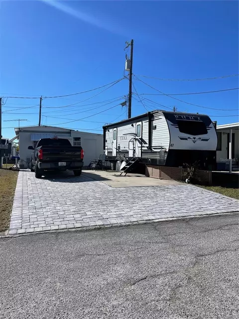 47 Illinois St, Palmetto, FL 34221