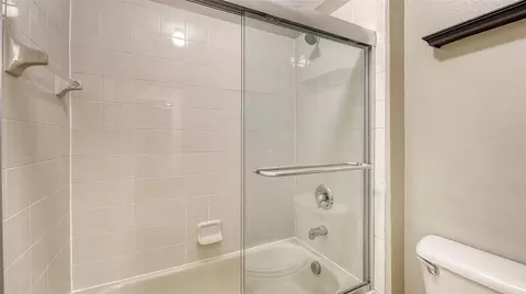 Bath - 5914 53rd Ln E, Bradenton, FL 34203 photo 6 of 7