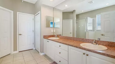 Bath - 5914 53rd Ln E, Bradenton, FL 34203 photo 1 of 7