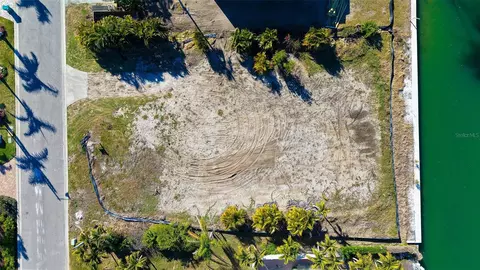 721 Emerald Harbor Dr, Longboat Key, FL 34228