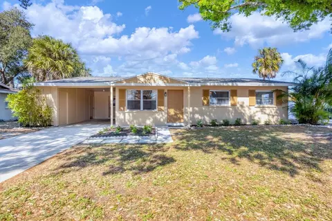 5135 Brookmeade Dr, Sarasota, FL 34232