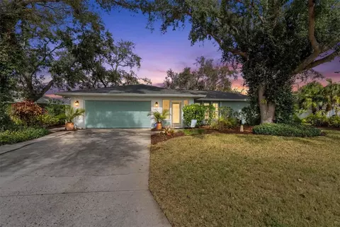 7208 Pointe West Blvd, Bradenton, FL 34209