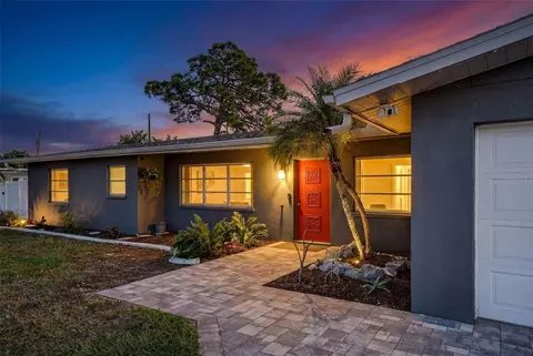 405 W Seminole Dr, Venice, FL 34293