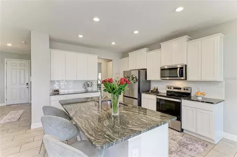 Kitchen - 5238 Grove Mill Loop, Bradenton, FL 34211 photo 1 of 5