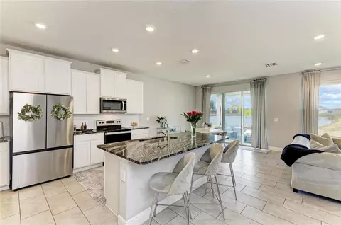 Kitchen - 5238 Grove Mill Loop, Bradenton, FL 34211 photo 5 of 5