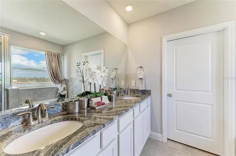 Bath - 5238 Grove Mill Loop, Bradenton, FL 34211 photo 2 of 4