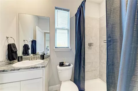 Bath - 5238 Grove Mill Loop, Bradenton, FL 34211 photo 1 of 4