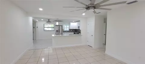 2804 4th St E, Bradenton, FL 34208 photo 8