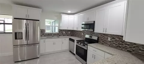 2804 4th St E, Bradenton, FL 34208 photo 5