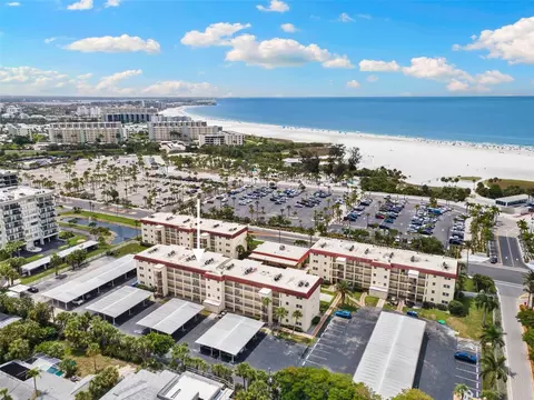 915 Beach Rd #318, Sarasota, FL 34242
