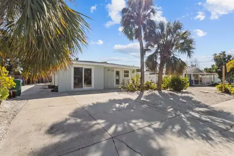 690 Fox St, Longboat Key, FL 34228