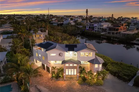 313 Hammock Cir, Anna Maria, FL 34216