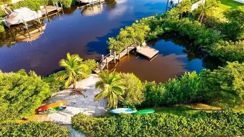 View/Area - 4739 Compass Dr, Bradenton, FL 34208 photo 9 of 11