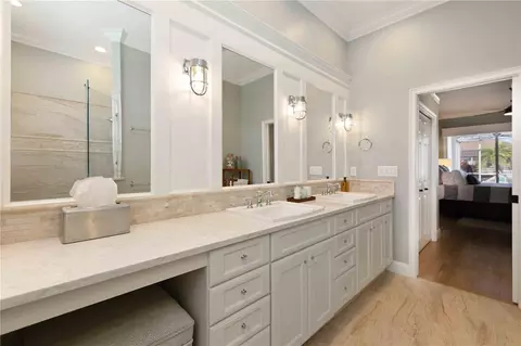 Bath - 4739 Compass Dr, Bradenton, FL 34208 photo 3 of 6