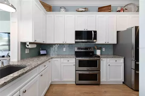 Kitchen - 4739 Compass Dr, Bradenton, FL 34208 photo 4 of 6