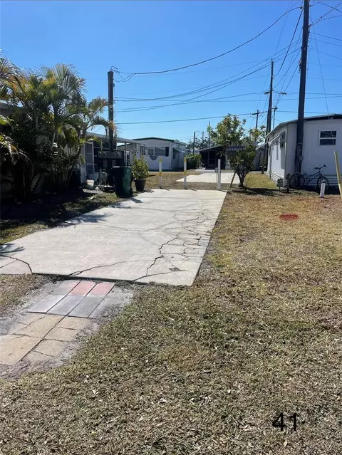 41 Illinois St, Palmetto, FL 34221
