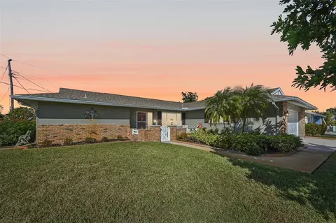 101 Algiers Dr, Venice, FL 34293
