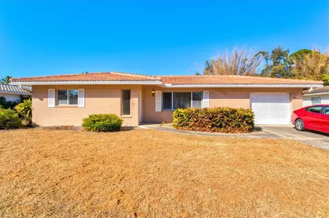 2501 Cass St, Sarasota, FL 34231