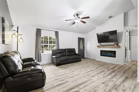 Living - 2116 30th Ave E, Bradenton, FL 34208 photo 1 of 1