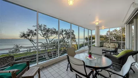 2450 Harbourside Dr #234, Longboat Key, FL 34228
