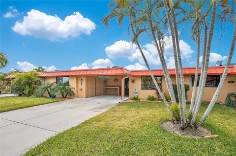 9519 Azure Cv, Bradenton, FL 34210