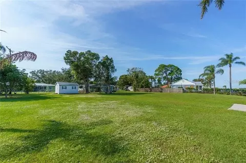 2520 Riverside Dr E, Bradenton, FL 34208 photo 6