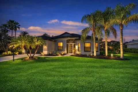 2278 Vintage St, Sarasota, FL 34240