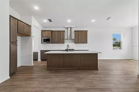 Kitchen - 11841 Moonsail Dr, Parrish, FL 34219 photo 6 of 6