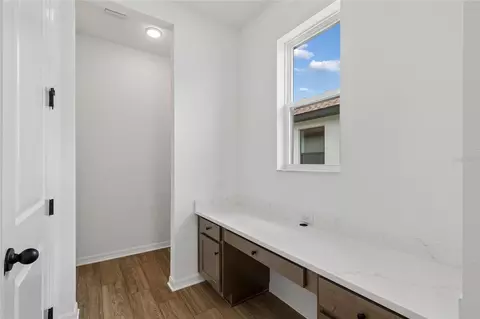 Entry Way - 11841 Moonsail Dr, Parrish, FL 34219 photo 3 of 9