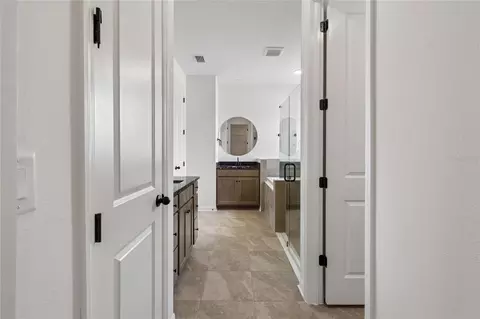Entry Way - 11841 Moonsail Dr, Parrish, FL 34219 photo 9 of 9