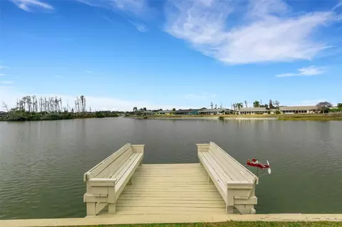 1516 Valley Forge Blvd, Sun City Center, FL 33573