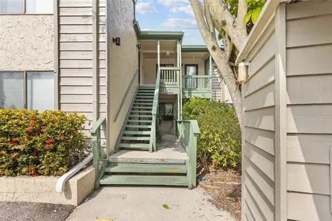 1515 Pelican Point Dr #284, Sarasota, FL 34231