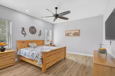 Bedroom - 4712 34th Ave E, Bradenton, FL 34208 photo 3 of 4