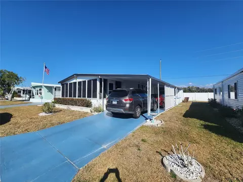 808 53rd Ave E #19, Bradenton, FL 34203 photo 2