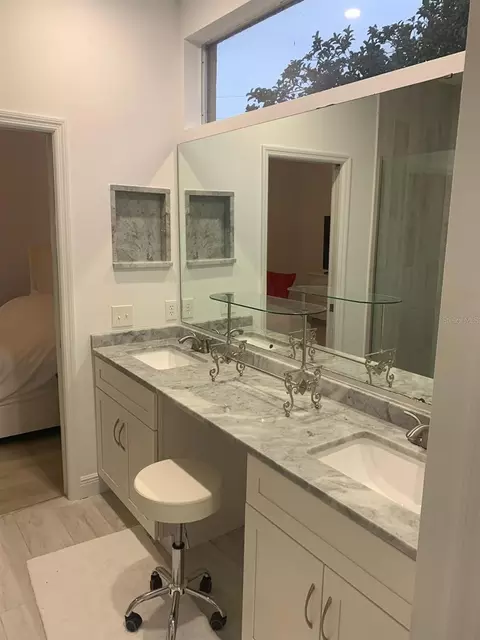 Bath - 4608 56th Ter E, Bradenton, FL 34203 photo 2 of 5