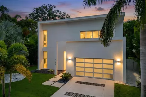 1732 Shoreland Dr, Sarasota, FL 34239
