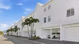 3607 E Bay Dr #211, Holmes Beach, FL 34217