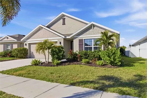 1328 Ocean Spray Dr, Ruskin, FL 33570