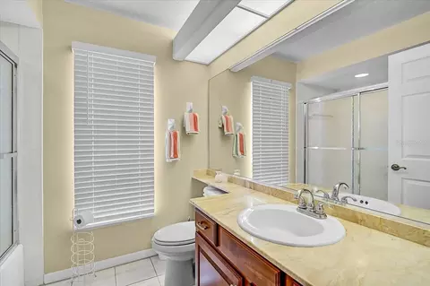 Bath - 5072 Kilty Ct E, Bradenton, FL 34203 photo 3 of 4