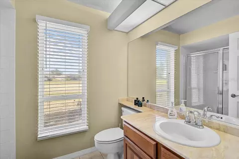 Bath - 5072 Kilty Ct E, Bradenton, FL 34203 photo 4 of 4