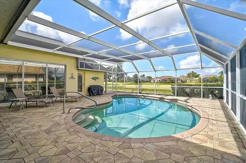 Exterior - 5072 Kilty Ct E, Bradenton, FL 34203 photo 4 of 7