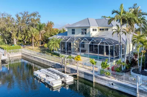 4627 Barracuda Dr, Bradenton, FL 34208