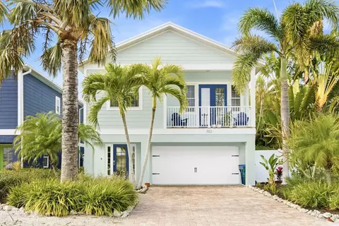 302 62nd St, Holmes Beach, FL 34217